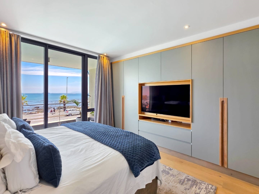 3 Bedroom Property for Sale in Mouille Point Western Cape